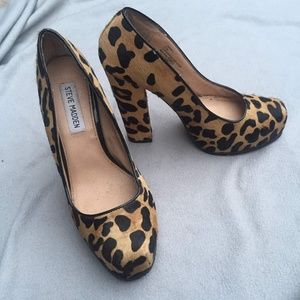 Steve Madden Sarina Leopard Pony/Leather Pump, 7.5